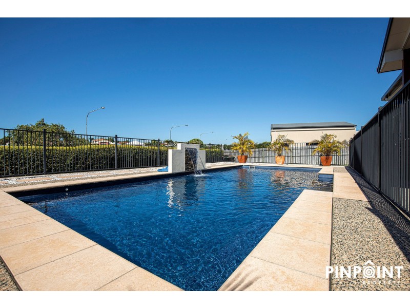 6 Ahern Court, Rural View QLD 4740