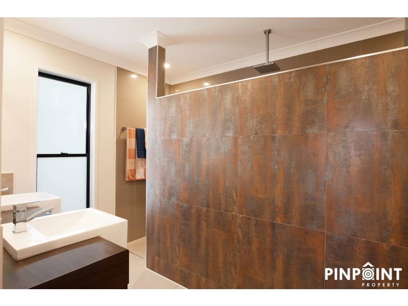 6 Ahern Court, Rural View QLD 4740