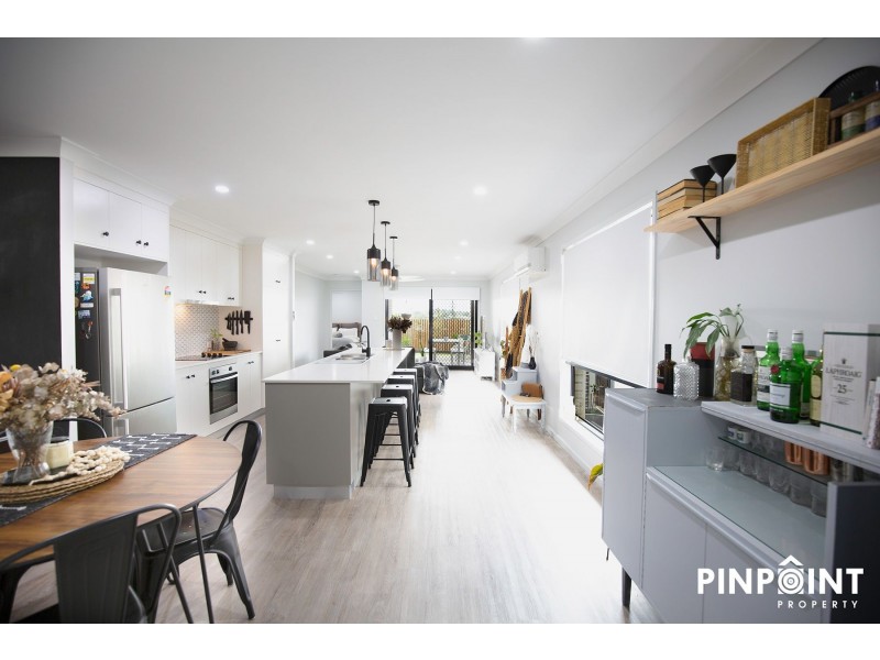 42 Thorn Avenue, Rural View QLD 4740