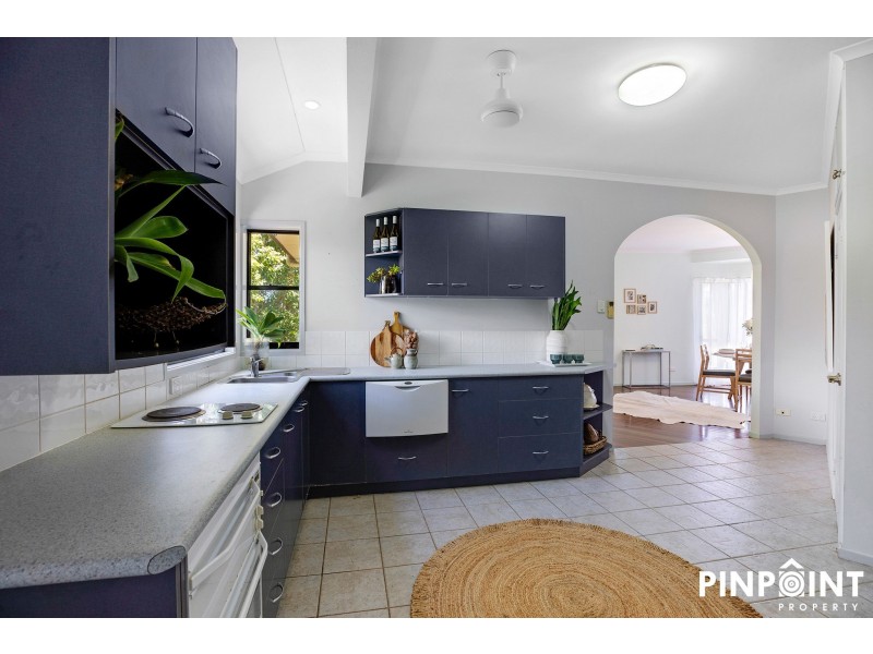 1 Mowlam Street, Eimeo QLD 4740