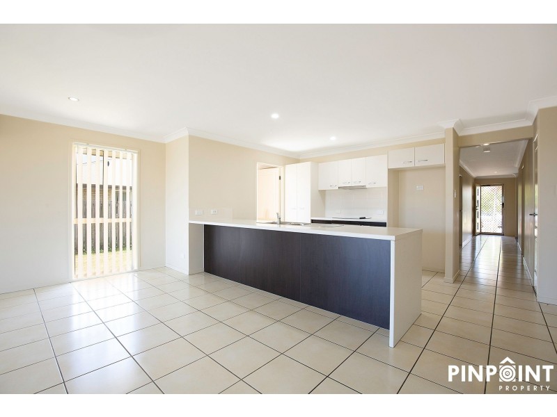 6 Halifax Place, Rural View QLD 4740