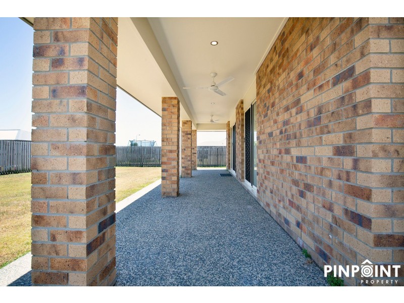 6 Halifax Place, Rural View QLD 4740