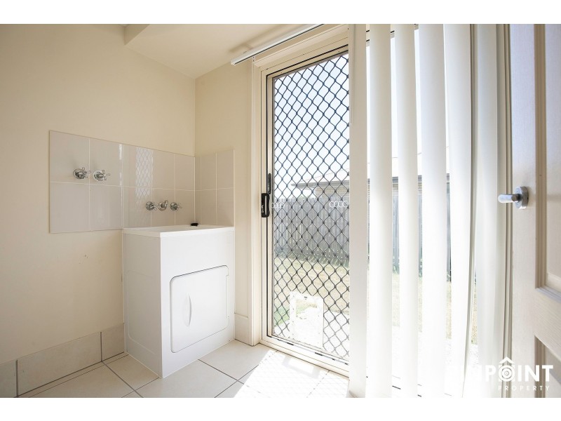 6 Halifax Place, Rural View QLD 4740