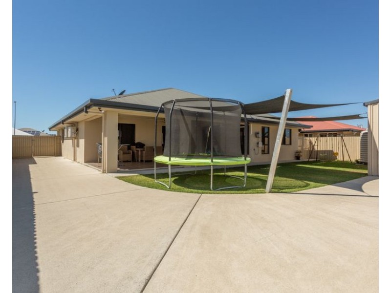 37 Turnbuckle Street, Bucasia QLD 4750