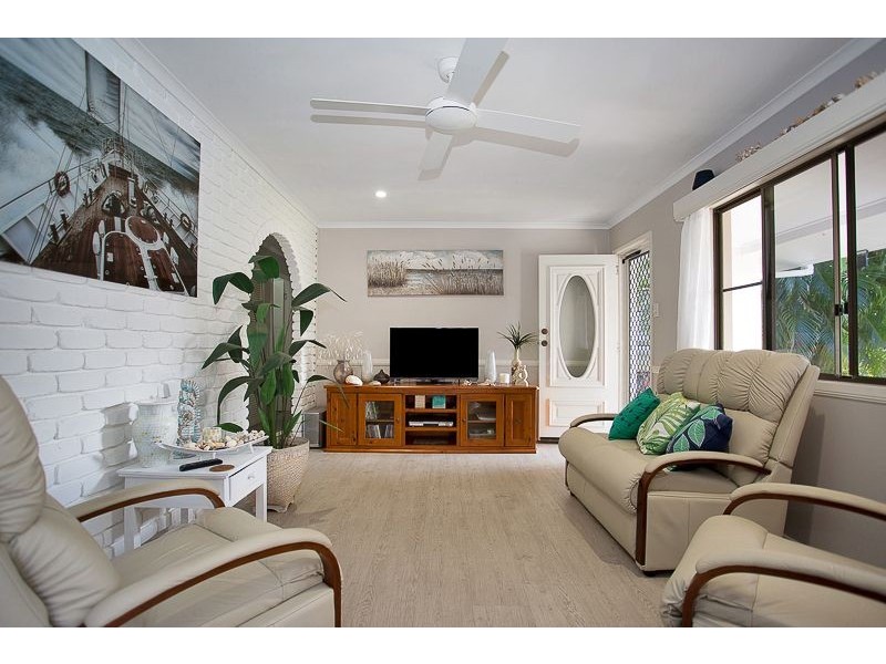 25 Cavanagh Drive, Blacks Beach QLD 4740