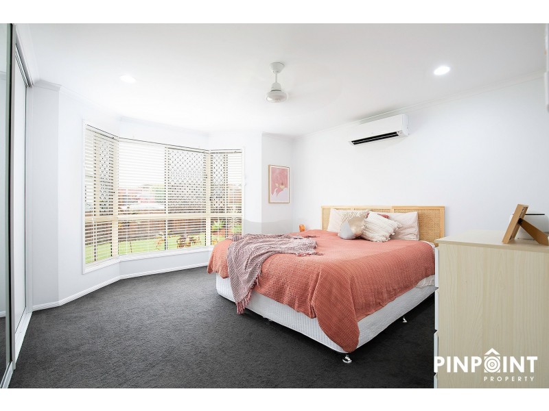 8 Kristy Crescent, Eimeo QLD 4740