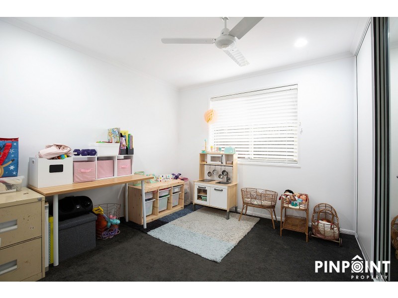 8 Kristy Crescent, Eimeo QLD 4740