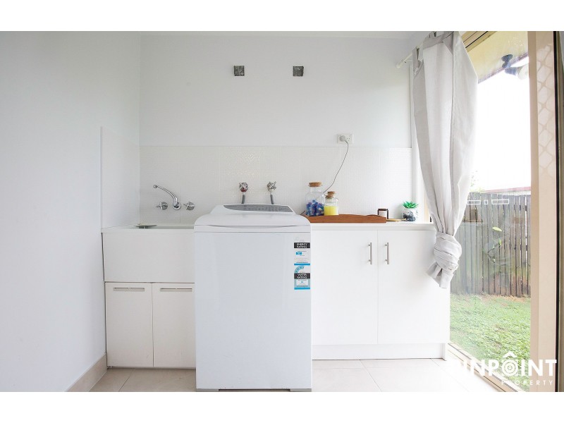 8 Kristy Crescent, Eimeo QLD 4740