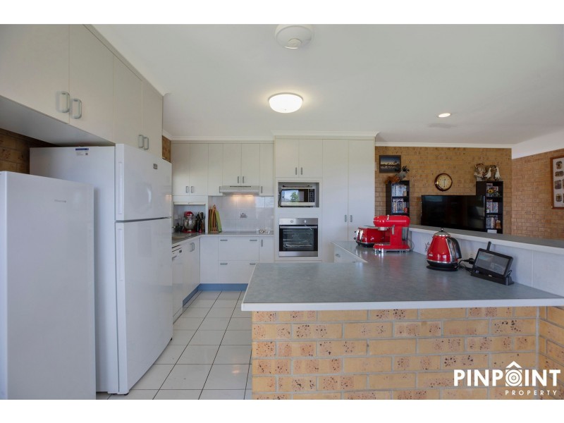2 John Oxley Avenue, Rural View QLD 4740