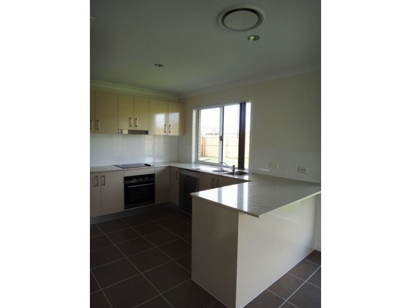 48 Avalon Drive, Rural View QLD 4740