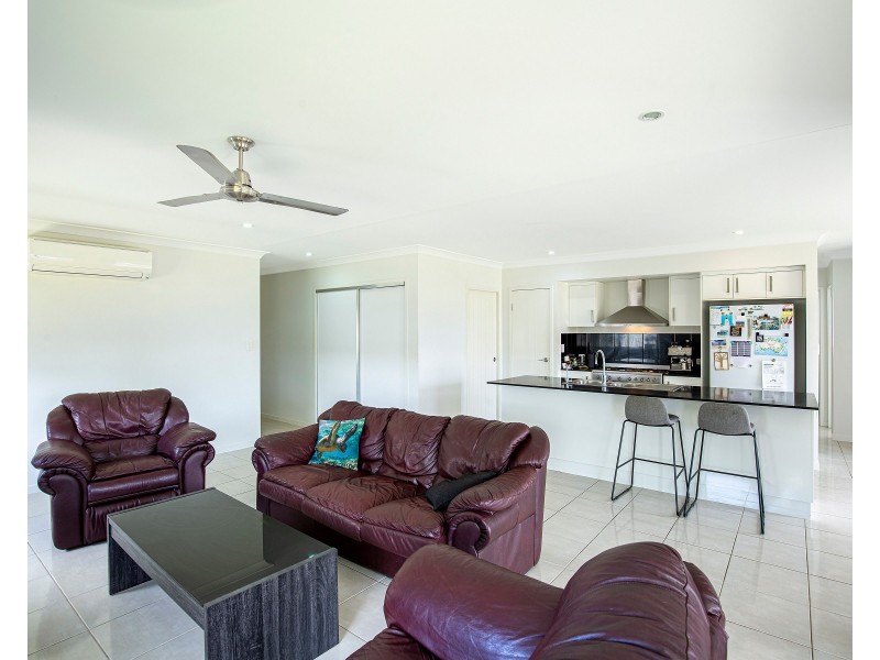 19 Phoenix Crescent, Rural View QLD 4740