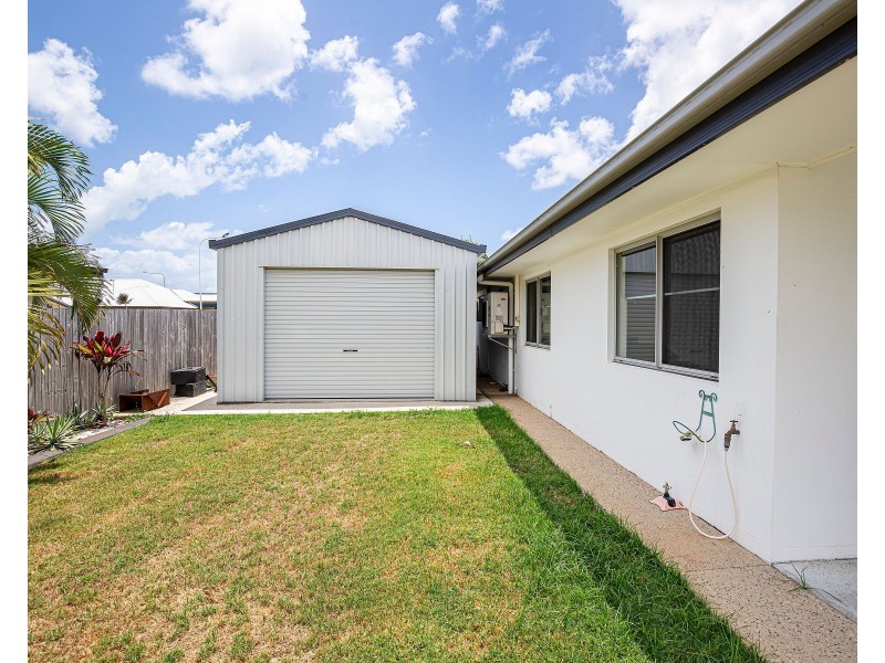 19 Phoenix Crescent, Rural View QLD 4740