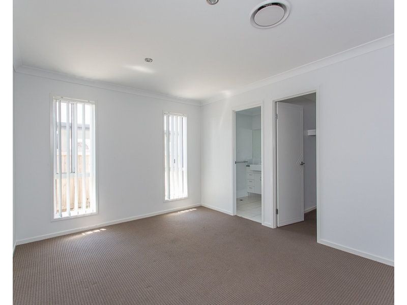 28 Phoenix Crescent, Rural View QLD 4740