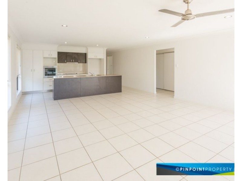 76 Newport Parade, Blacks Beach QLD 4740