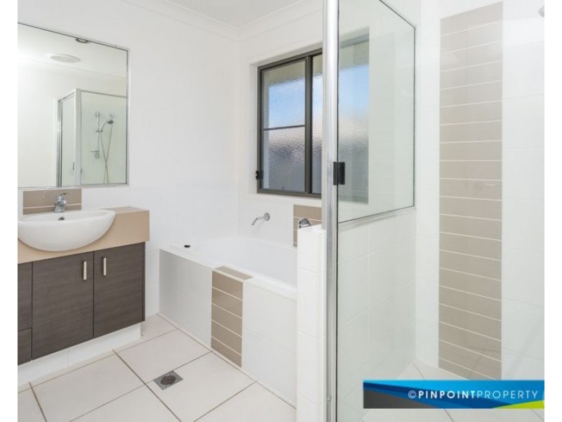 76 Newport Parade, Blacks Beach QLD 4740