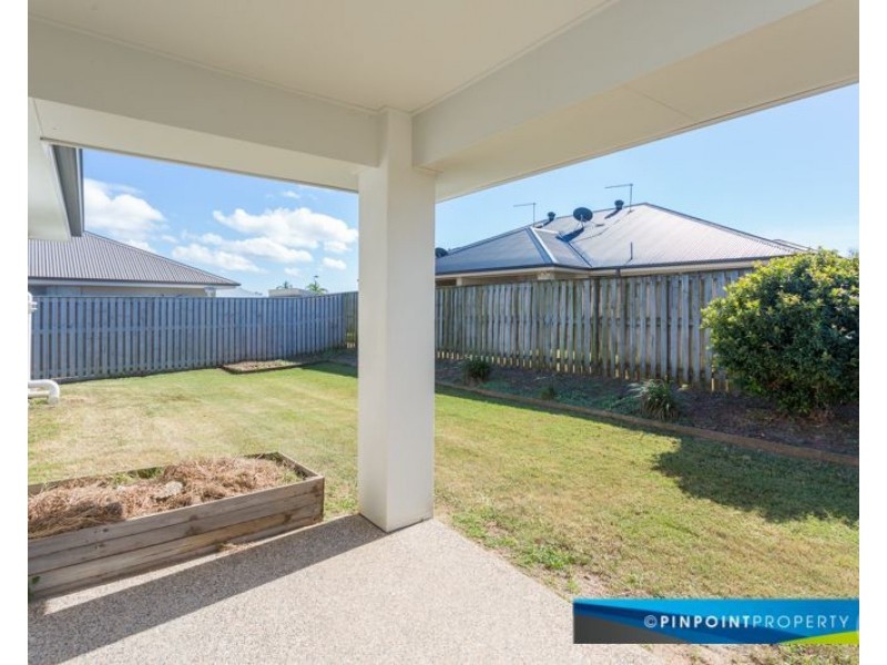 76 Newport Parade, Blacks Beach QLD 4740