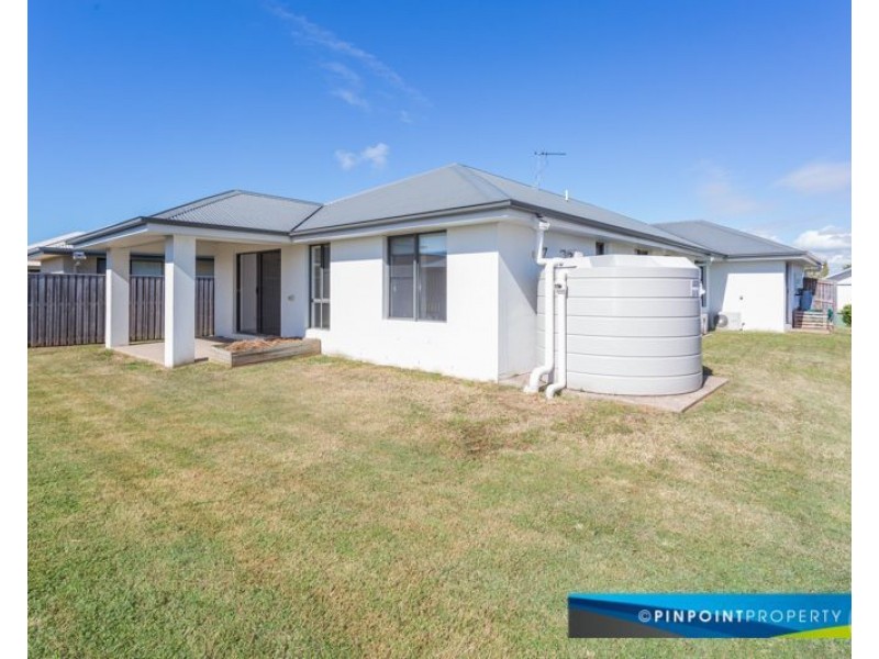 76 Newport Parade, Blacks Beach QLD 4740