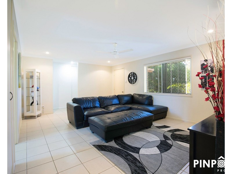 2/2 Dustwill Street, Eimeo QLD 4740