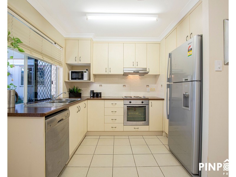 2/2 Dustwill Street, Eimeo QLD 4740