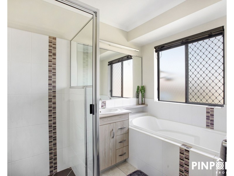 5 Fiona Court, Mount Pleasant QLD 4740