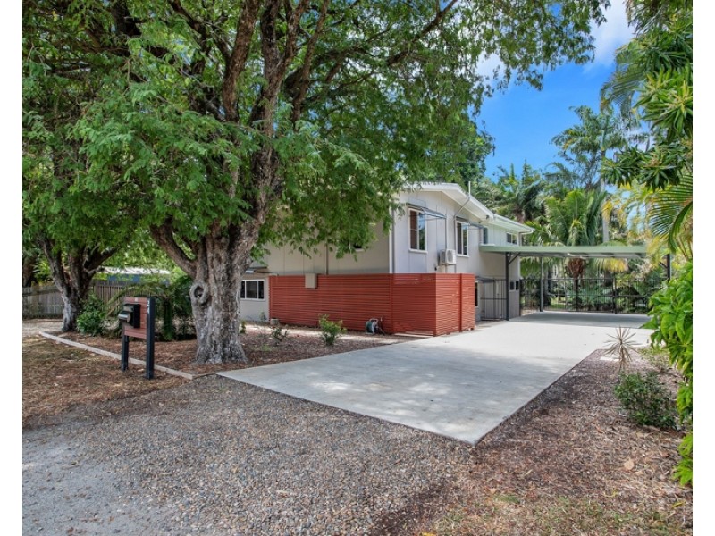 24 Waverley Street, Bucasia QLD 4750