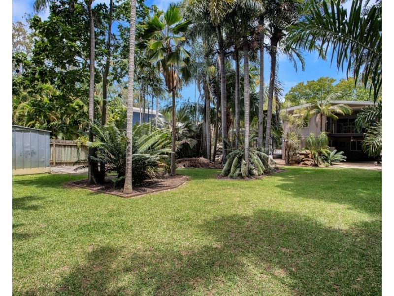 24 Waverley Street, Bucasia QLD 4750