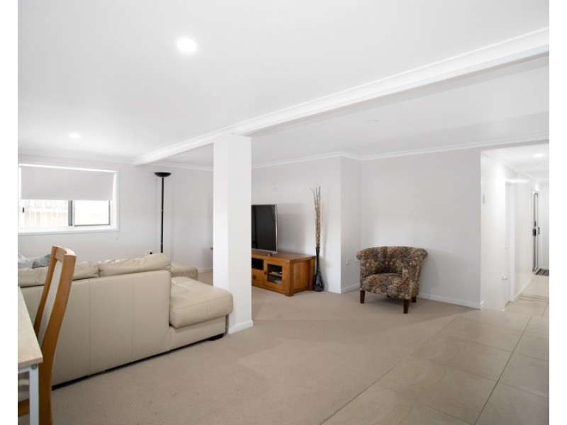 24 Waverley Street, Bucasia QLD 4750