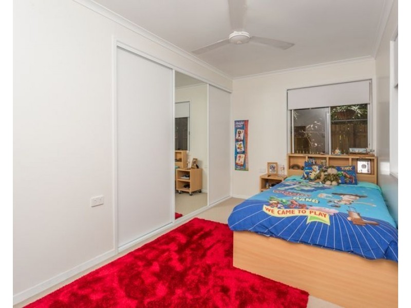 24 Waverley Street, Bucasia QLD 4750