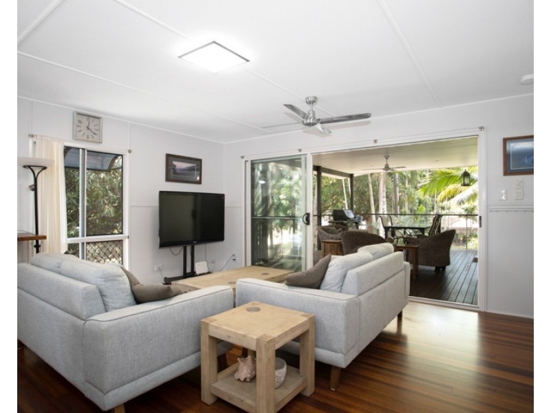 24 Waverley Street, Bucasia QLD 4750