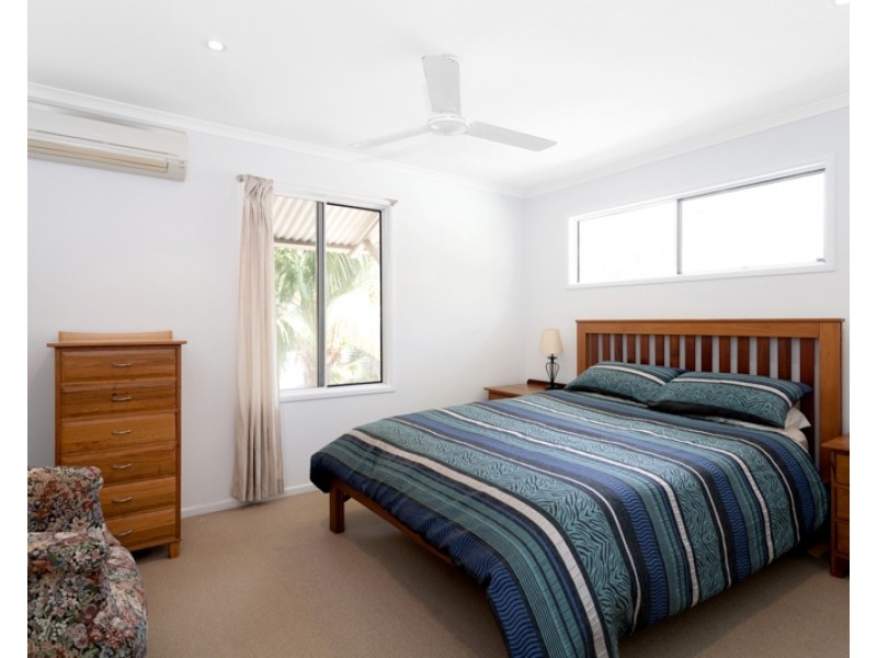 24 Waverley Street, Bucasia QLD 4750