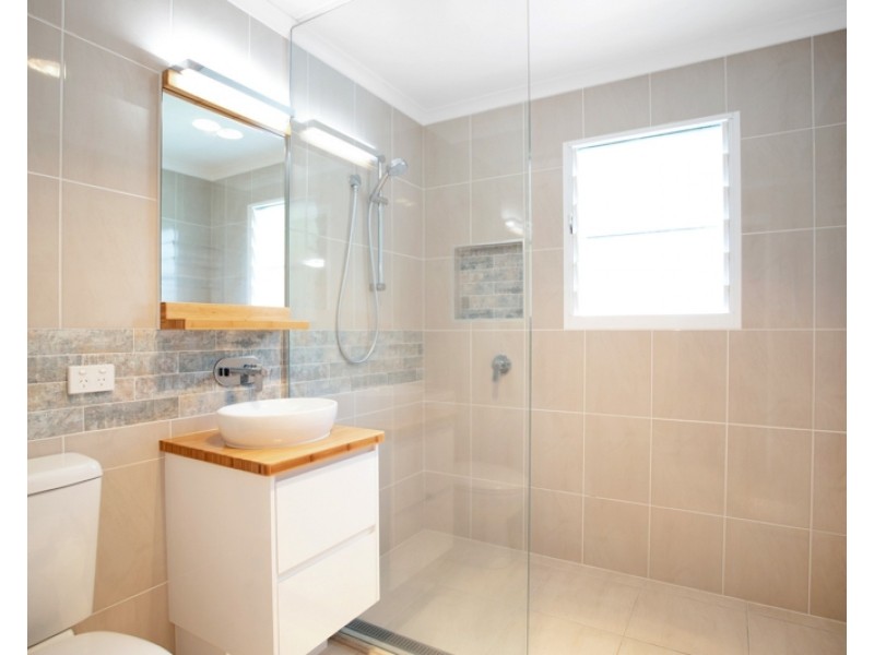 24 Waverley Street, Bucasia QLD 4750