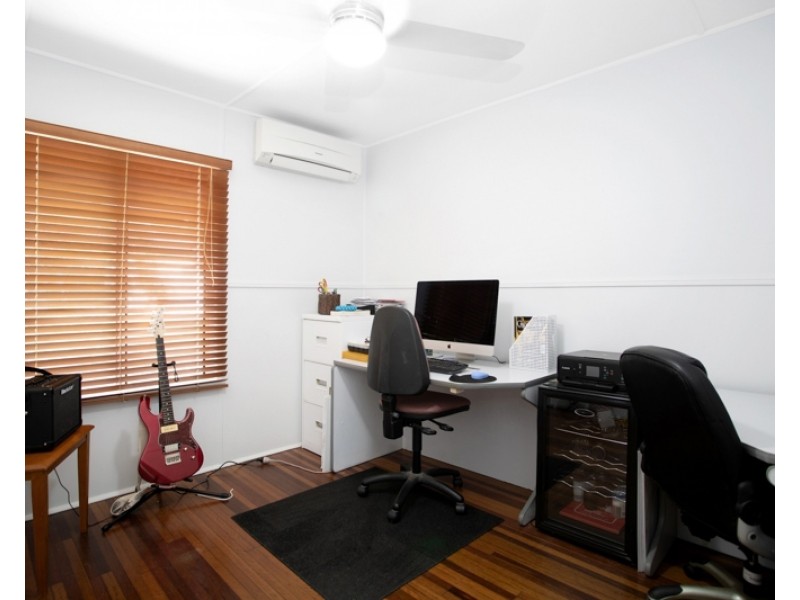 24 Waverley Street, Bucasia QLD 4750