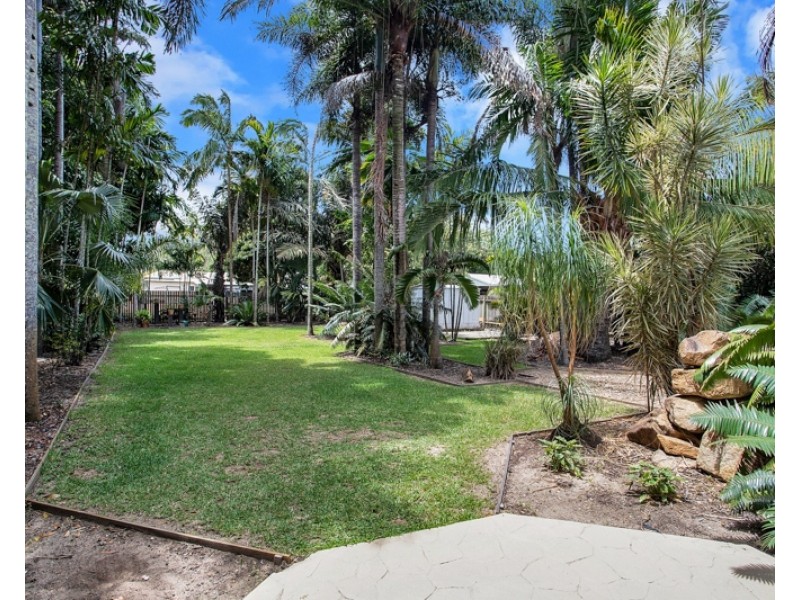 24 Waverley Street, Bucasia QLD 4750
