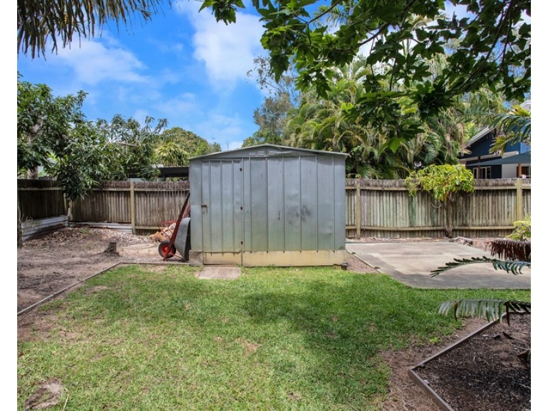 24 Waverley Street, Bucasia QLD 4750