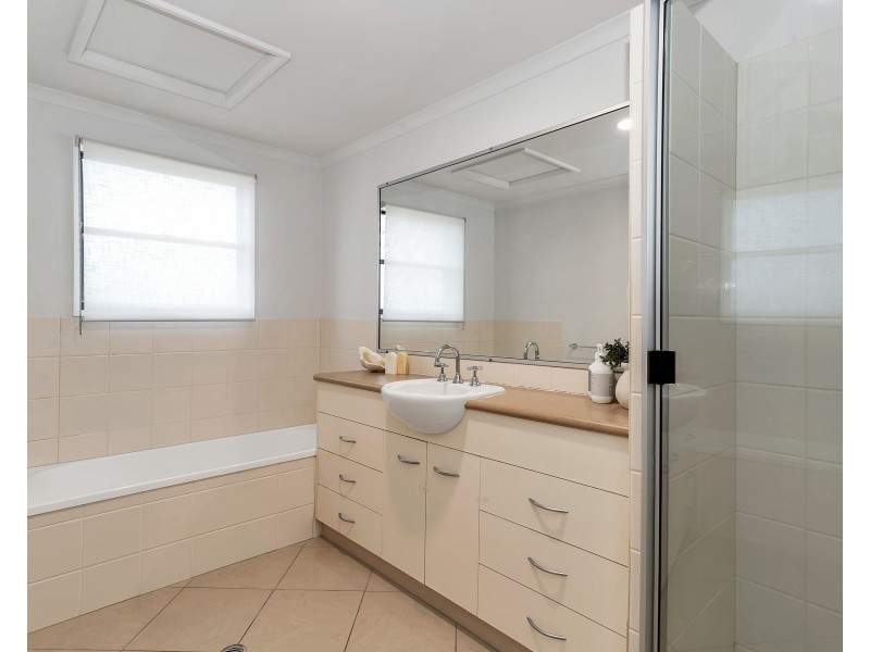 4/38 Beach Road, Dolphin Heads QLD 4740