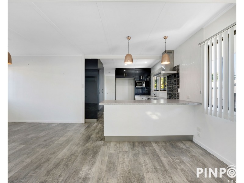7 McHugh Street, Rural View QLD 4740