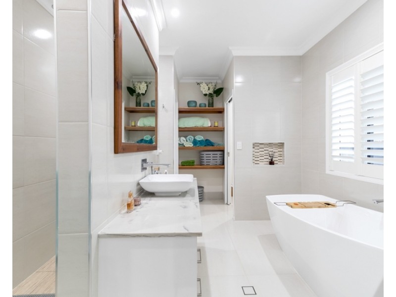 25A Slade Esplanade, Slade Point QLD 4740