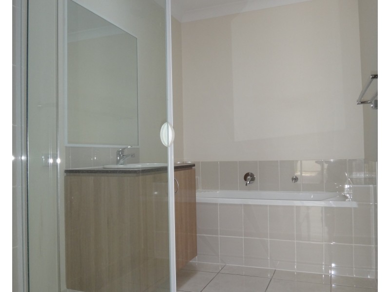 2/80 Scarborough Circuit, Blacks Beach QLD 4740