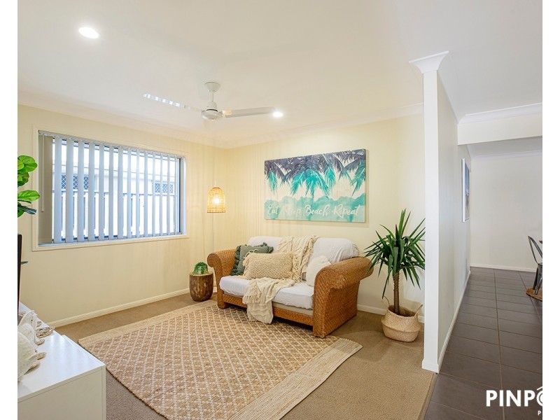 16 Newport Parade, Blacks Beach QLD 4740
