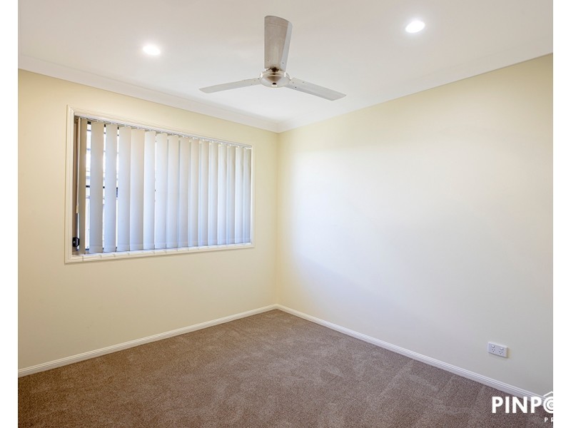 16 Newport Parade, Blacks Beach QLD 4740