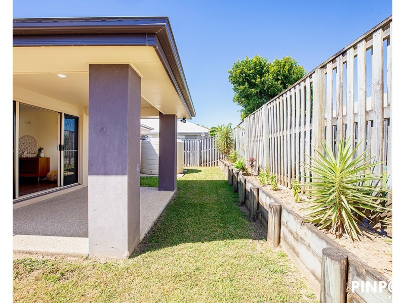 16 Newport Parade, Blacks Beach QLD 4740