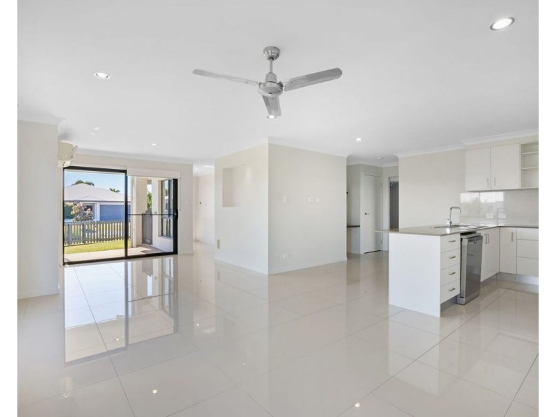1/24 Farming Road, Ooralea QLD 4740