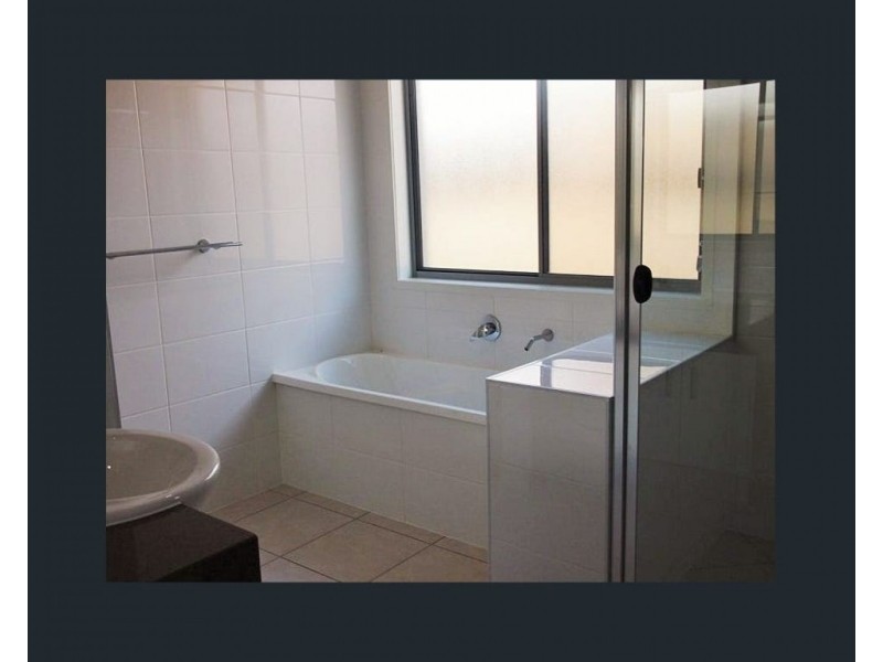 1/18 Benarid Drive, Ooralea QLD 4740