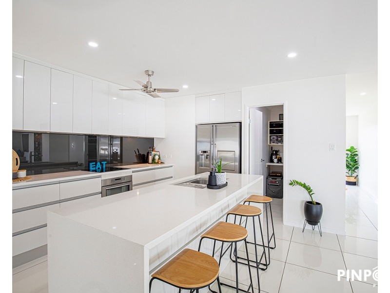 3 Ahern Court, Rural View QLD 4740