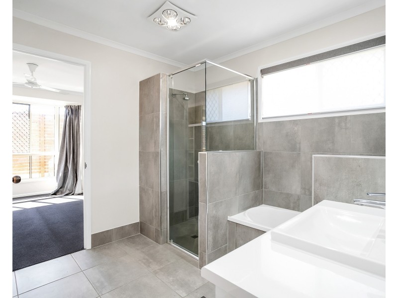 11 Clipper Court, Bucasia QLD 4750
