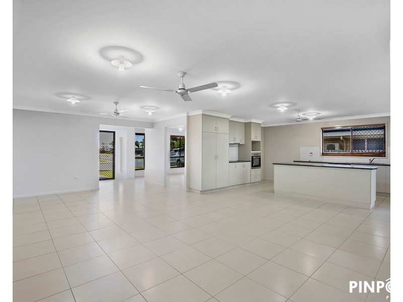 32 Botanical Drive, Ooralea QLD 4740