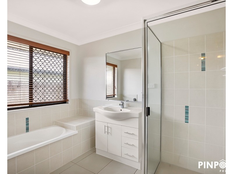 32 Botanical Drive, Ooralea QLD 4740