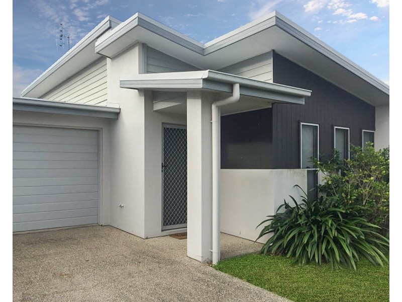 2/1 Anderson Court, Rural View QLD 4740