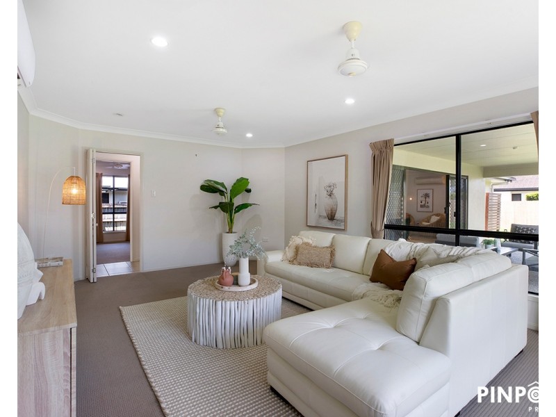 27 Gingham Street, Glenella QLD 4740