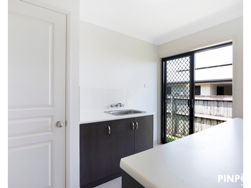27 Gingham Street, Glenella QLD 4740